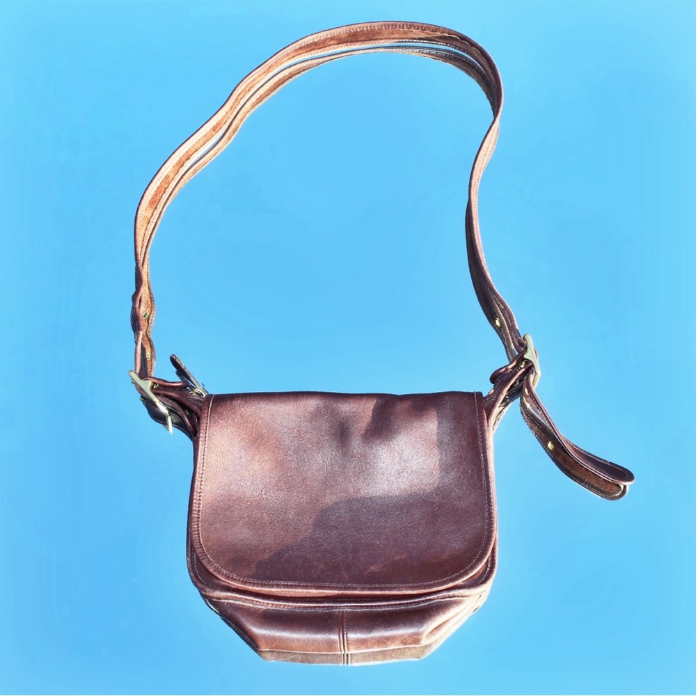 90s Vintage Coach “Patricia” Crossbody Bag in brown leather